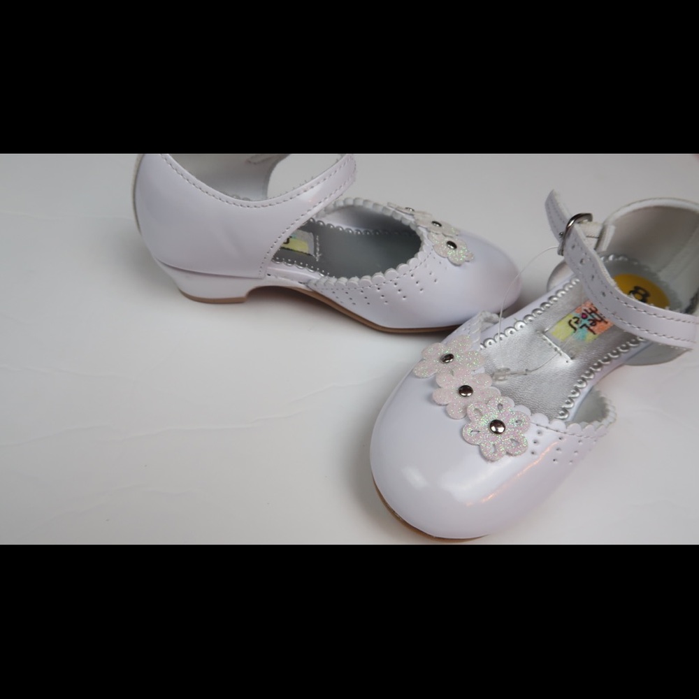 Shoes - Picture 3 of 4